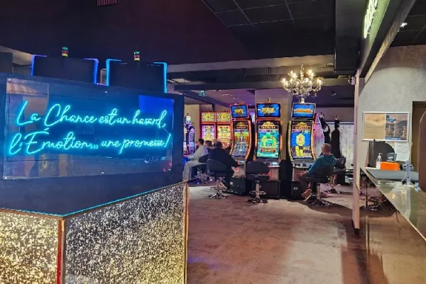 LA CHANCE EST UN HASARD, L'ÉMOTION... UNE PROMESSE !